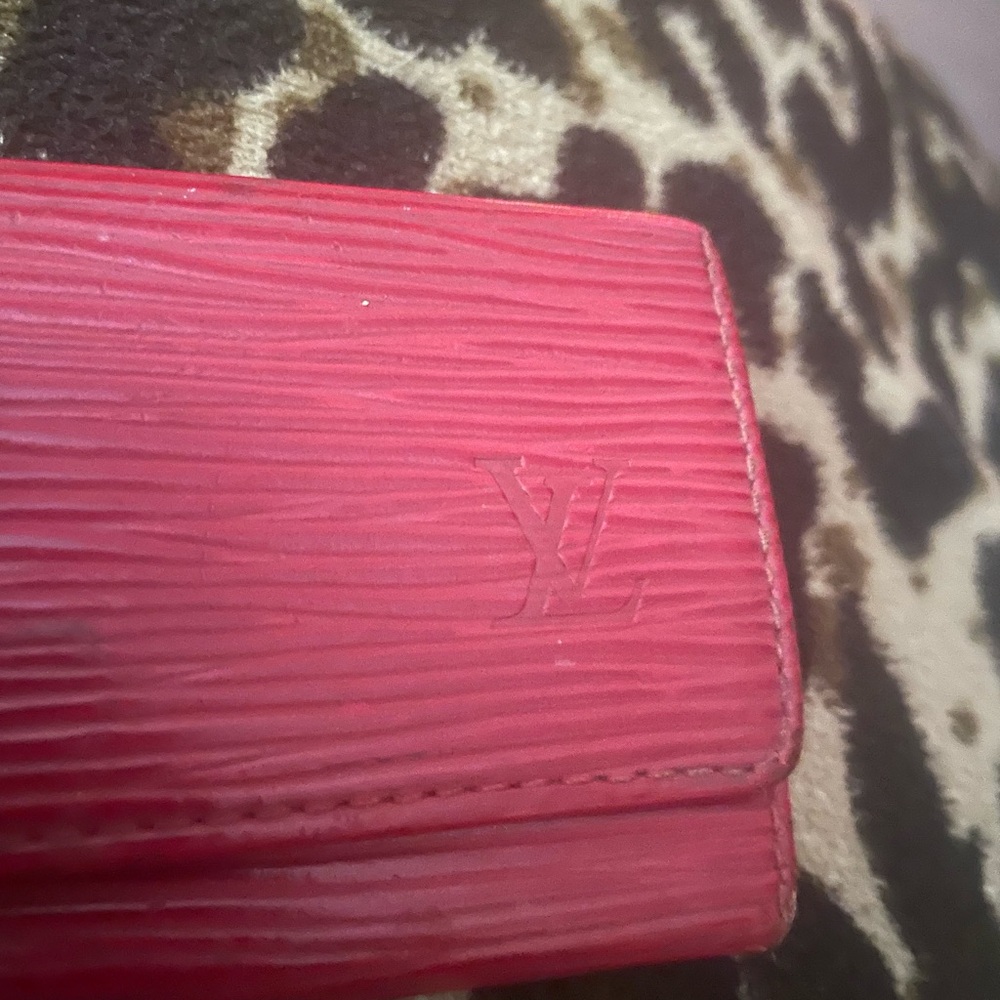 Louis Vuitton Red Epi Leather key chain case - Picture 8 of 9